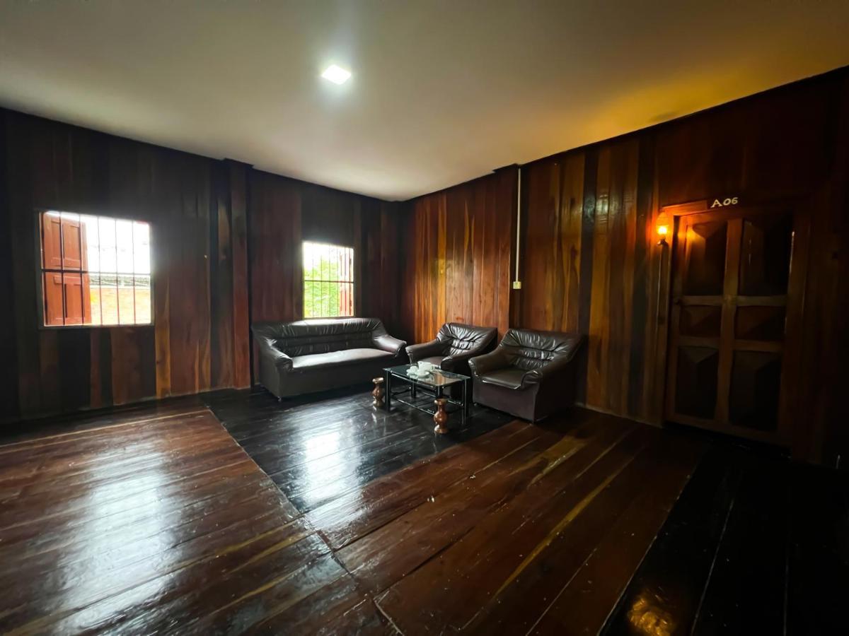 Lotus Blanc Homestay Battambang Bagian luar foto