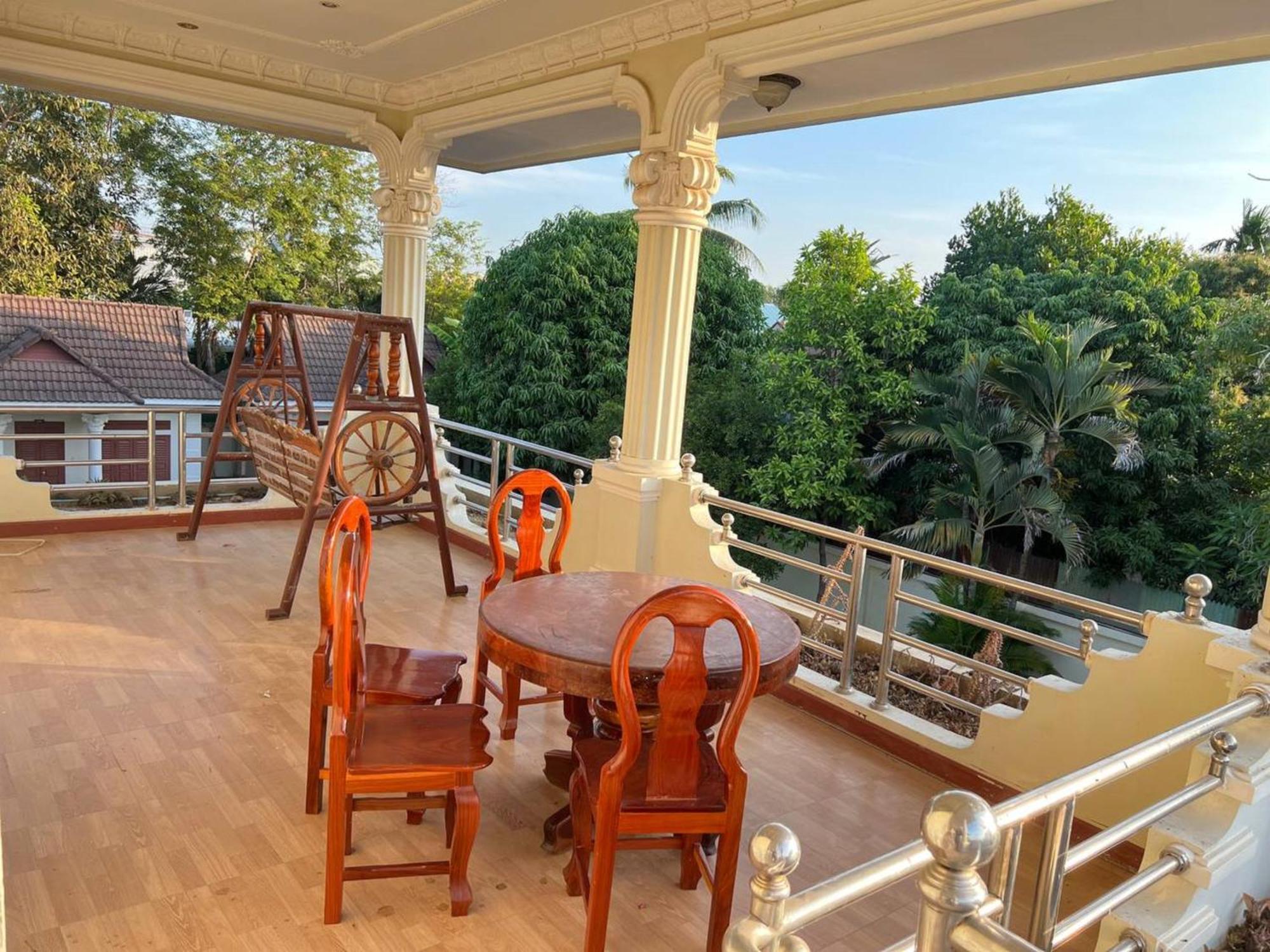 Lotus Blanc Homestay Battambang Bagian luar foto